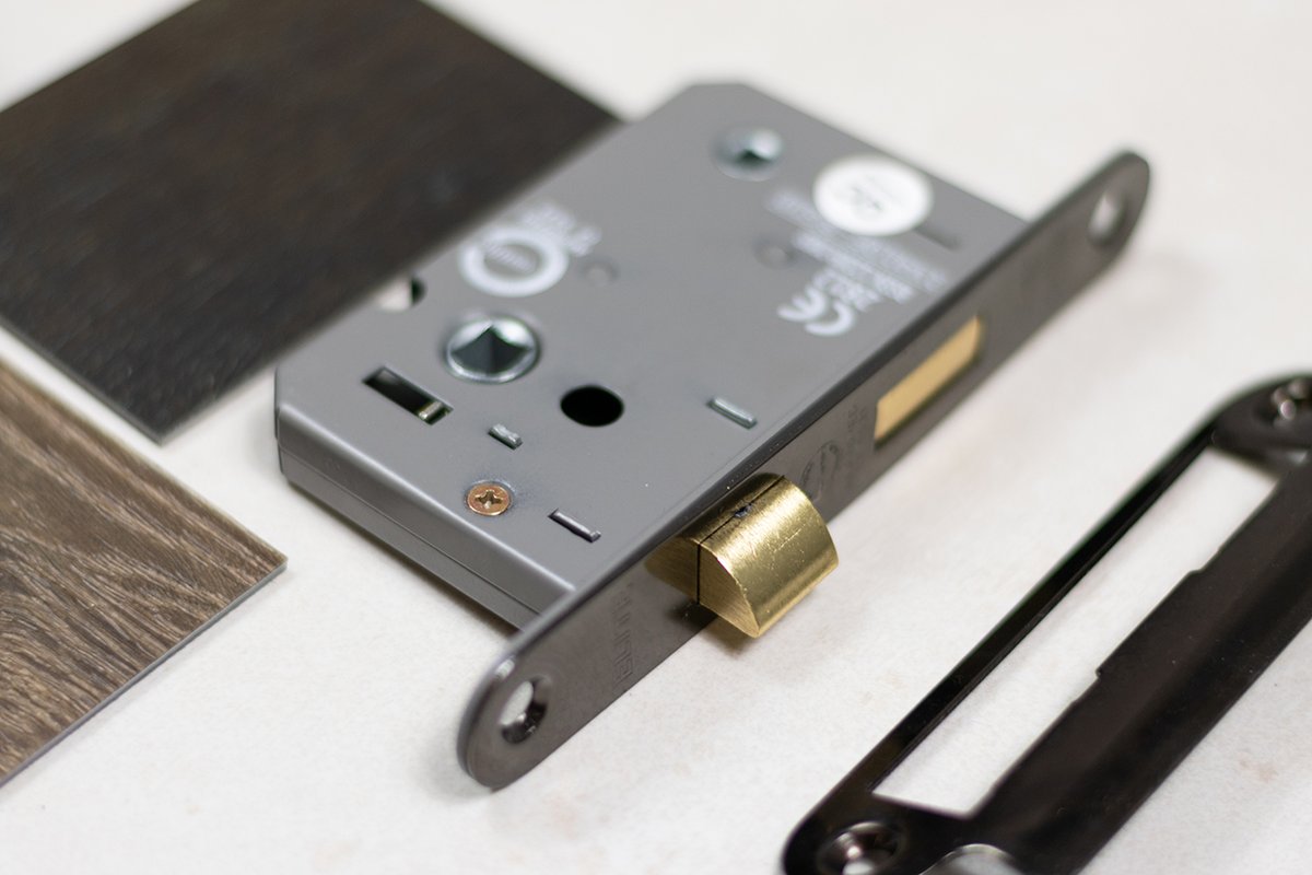 NEW Keyed Alike Locks are here! Due to popular demand we have expanded our deadlock and sashlock ranges. We are delighted to now offer 3 lever and 5 lever sashlocks and deadlocks in keyed alike variations in up to 16 finishes.

Explore more: atlantichandles.com/?s=keyed+alike