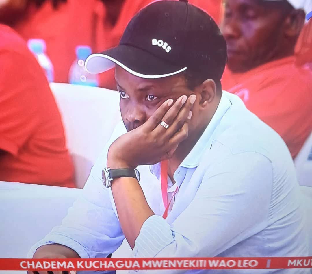 Fumbo Khan tweet media