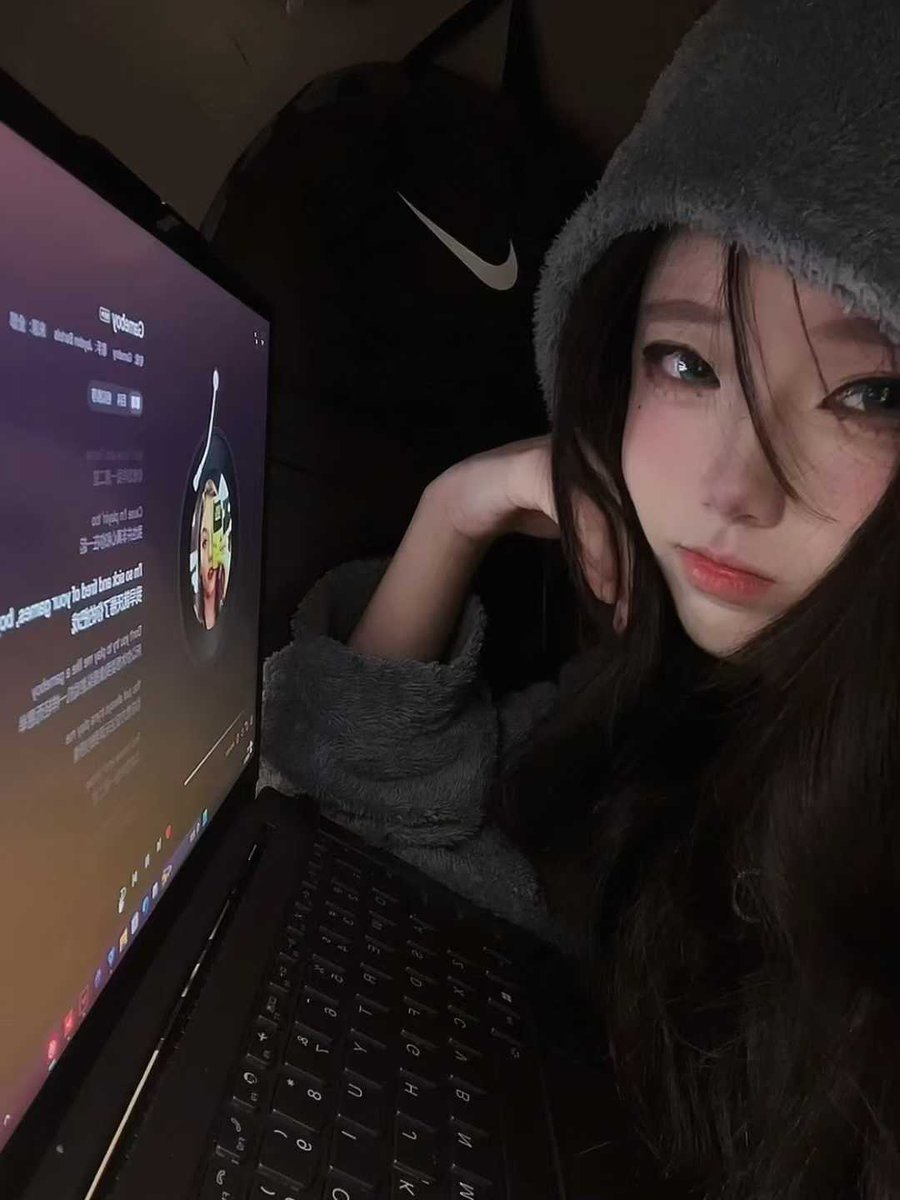 自己一个人玩都玩腻了，求求你陪我一起玩吧 #母狗 #反差 #女大 #女高 #母狗 #母畜 #欠操