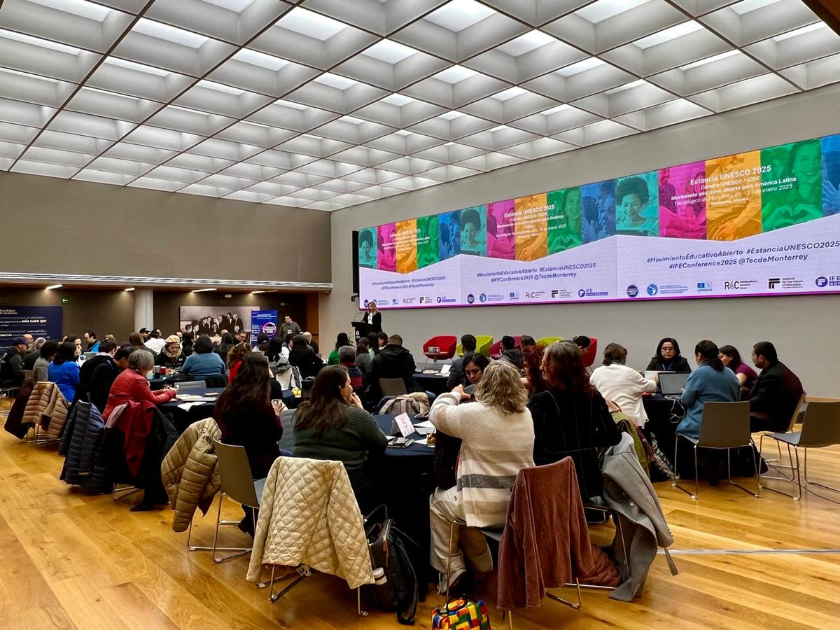 Día 2 en la #EstanciaUNESCO2025 con presentaciones de <a href="/Toni_M_Arboleda/">Antonio Martínez Arboleda</a> y Francisco Peñalvo sobre Políticas de apoyo educación y #CienciaAbierta #MovimientoEducativoAbierto <a href="/TecdeMonterrey/">Tecnológico de Monterrey</a>