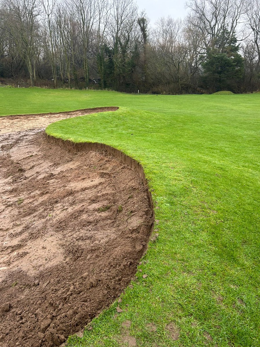 Fantastic work being done by <a href="/LinkGolfUK_/">Link Golf UK</a> team today with bunker edging and repair work in these extreme weather conditions! ⛳️💪

Well done team, your doing marvelous job keep up the hard work! 👊🏌️‍♂️🙌

#stanleypark #linkgolfukteam #bunkers #edge #repair #blackpool #golflife