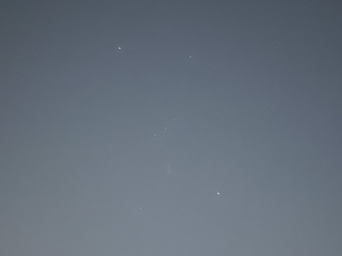 manralbarkha's tweet image. Whatever celestial alignment, my poor photographic skills let me capture!!

Let’s play Dora the Explorer 😅

#CelestialAlignment #planets #universe #sky #Celestial