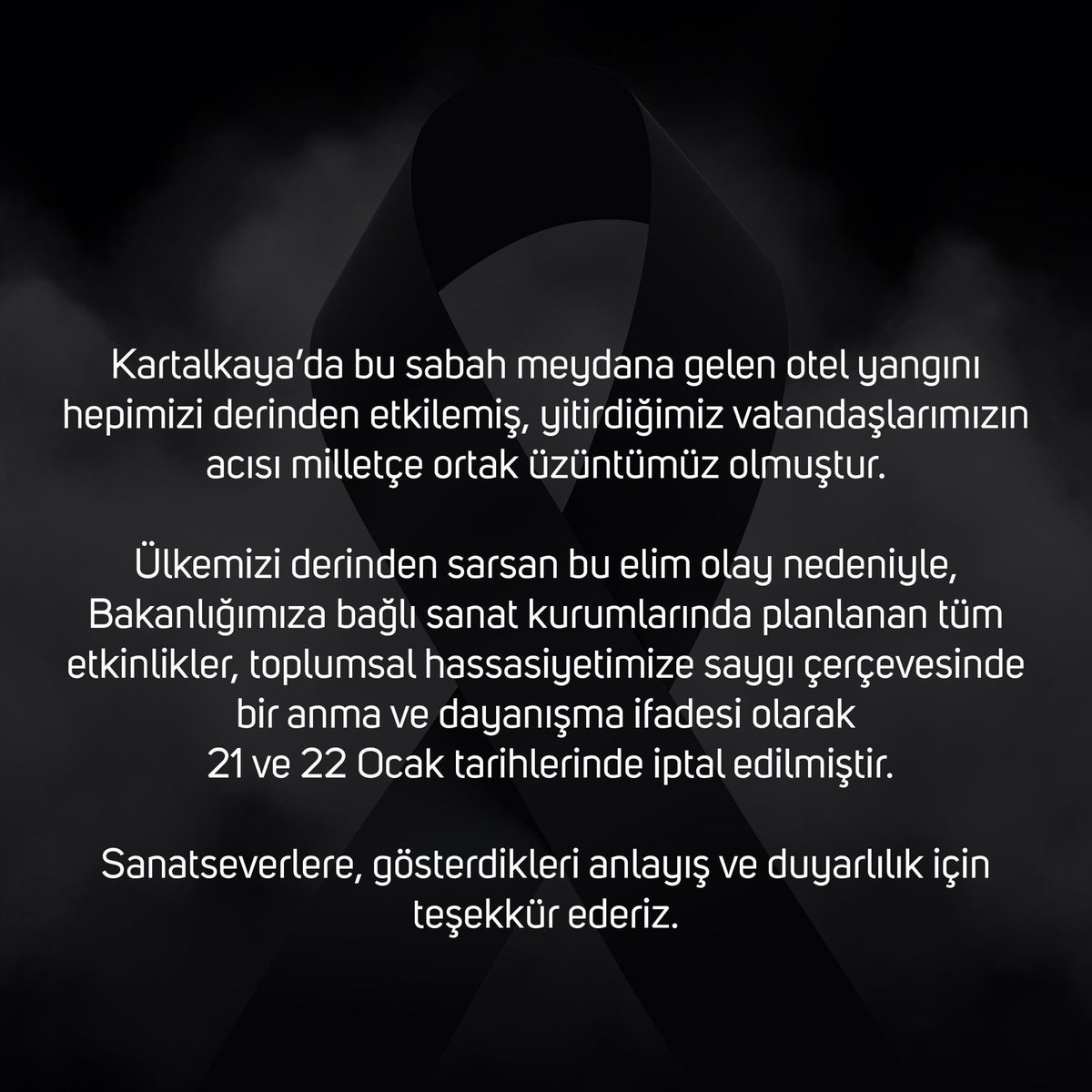 İzmir Devlet Tiyatrosu (@izmirdt) on Twitter photo 