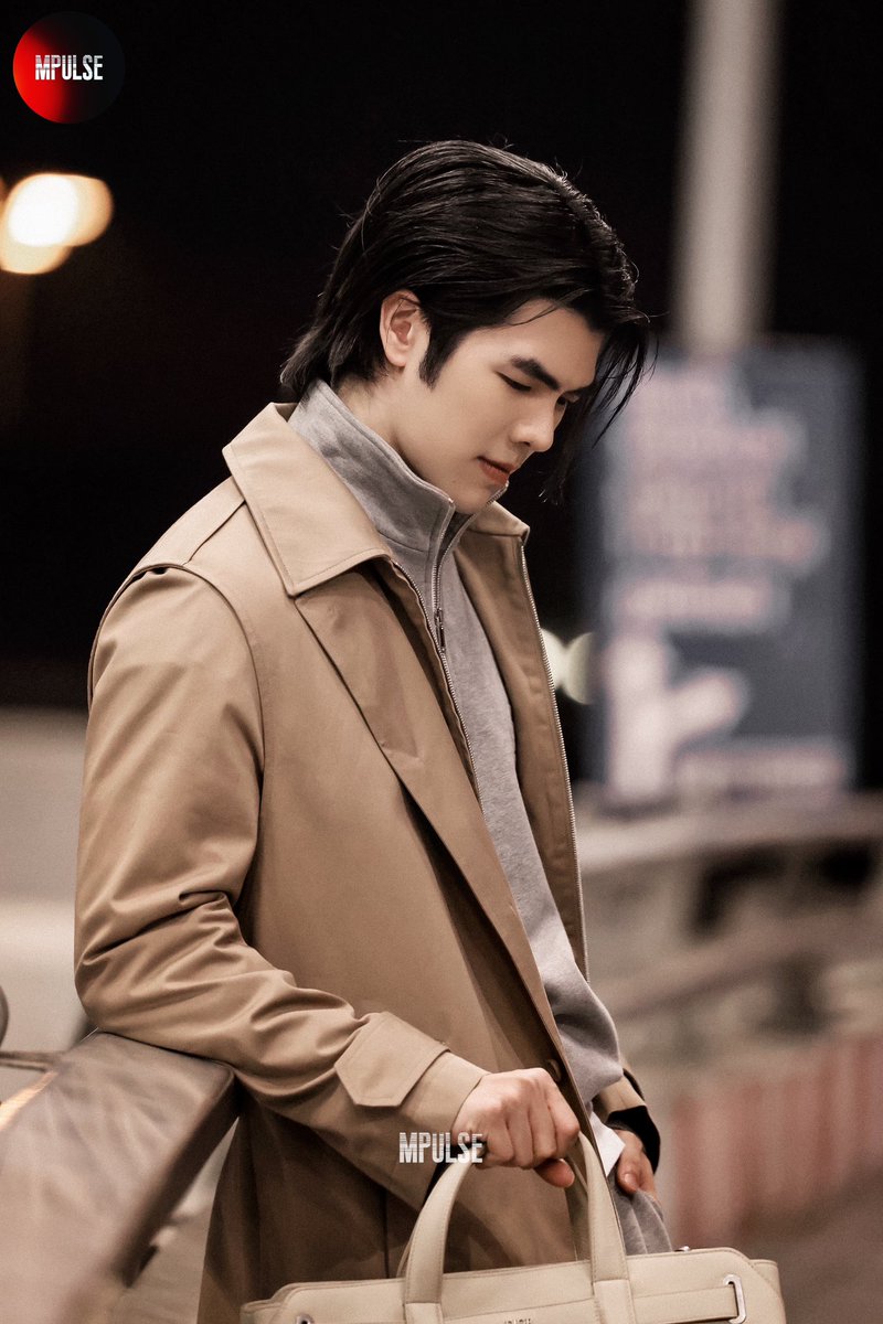 mpulsemileapost's tweet image. 𝟐𝟓𝟎𝟏𝟐𝟏 ✈️🇫🇷

MILE AIRPORT LOOK

#MileApoFlytoDiorWinter25
#MilePhakphum @milephakphum