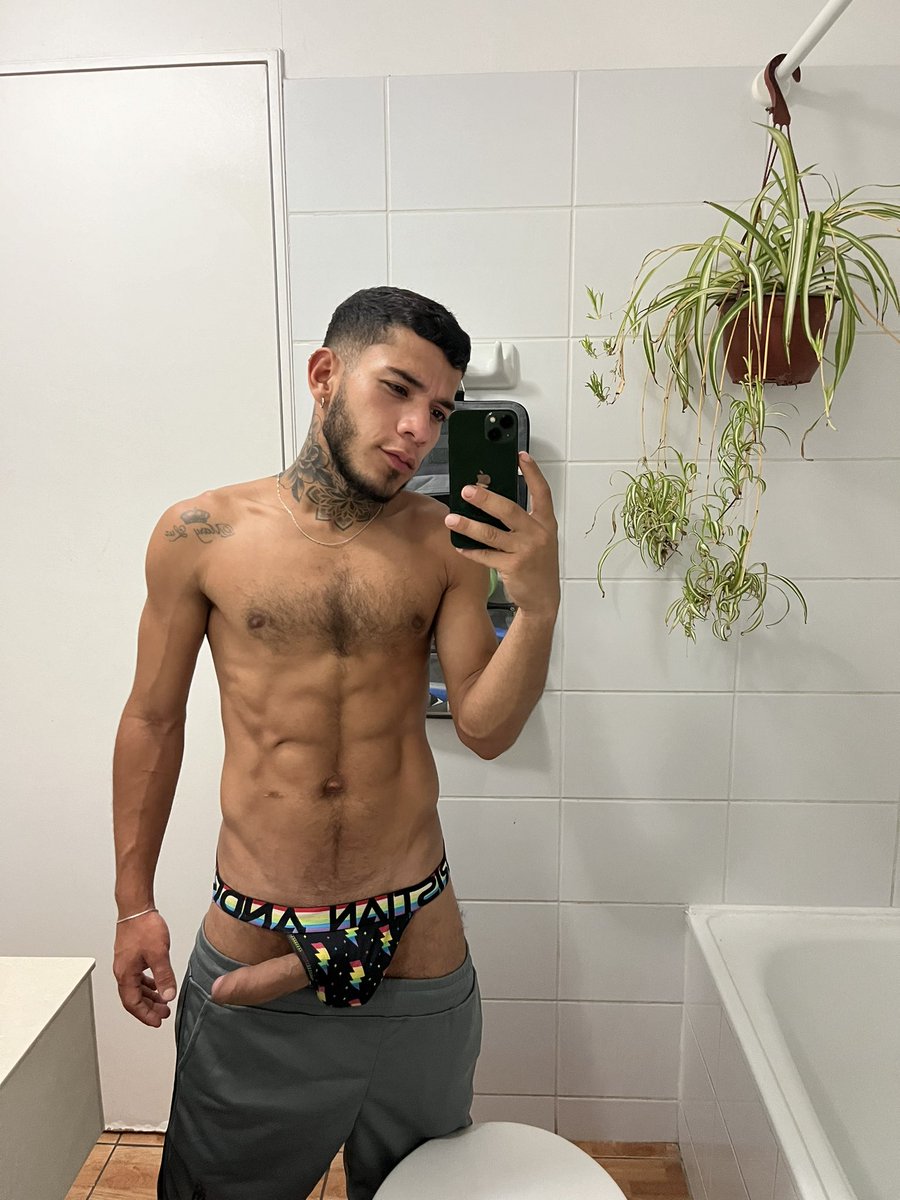 JacobSmiles8's tweet photo. En Instagram 🪽    -  En Twitter 🔥
Follow me and share the photo ;) https://t.co/x6DvVwrUcb