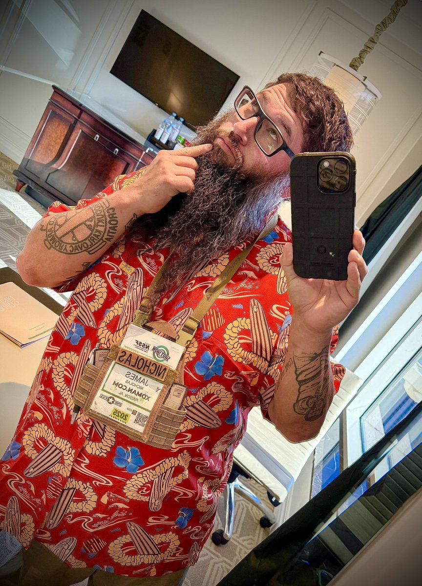 therealxdman's tweet photo. When in Vegas for the Shot Show you dress for the occasion, the Fear & Loathing button down from @retrorifle #xdman #retrorifle #vegas #merica #shotshow #shotshow25 https://t.co/pupK0bmoXk