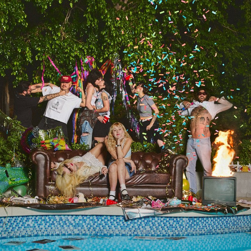 A partir de hoy dejamos de publicar en esta red tóxica, y nada mejor para despedirse que nuestra crítica del debut de Lambrini Girls, un disco necesario en los tiempos que corren. ¡Nos vemos en el cielo azul! indienauta.com/lambrini-girls…