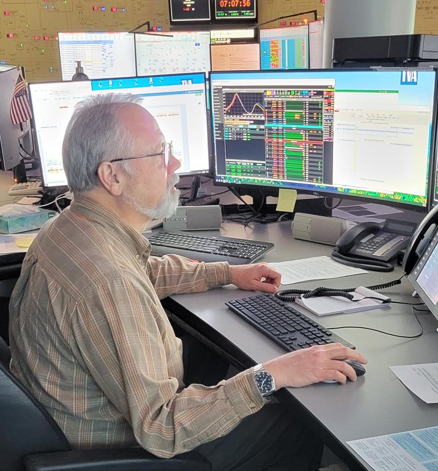 Very cold temps across the region drove power demand to approx 32,040 megawatts this morning. Inside our System Operations Center, operators dispatch generation and watch over power and transmission systems to ensure the supply of reliable electricity to your local power company.