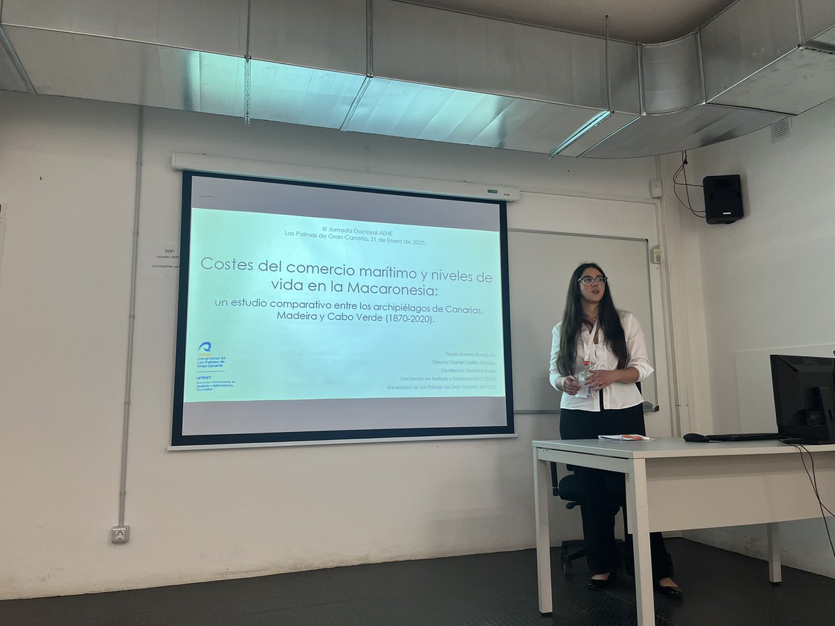 III Jornada Doctoral - Paola Marrero (UPGC) sobre el comercio marítimo.