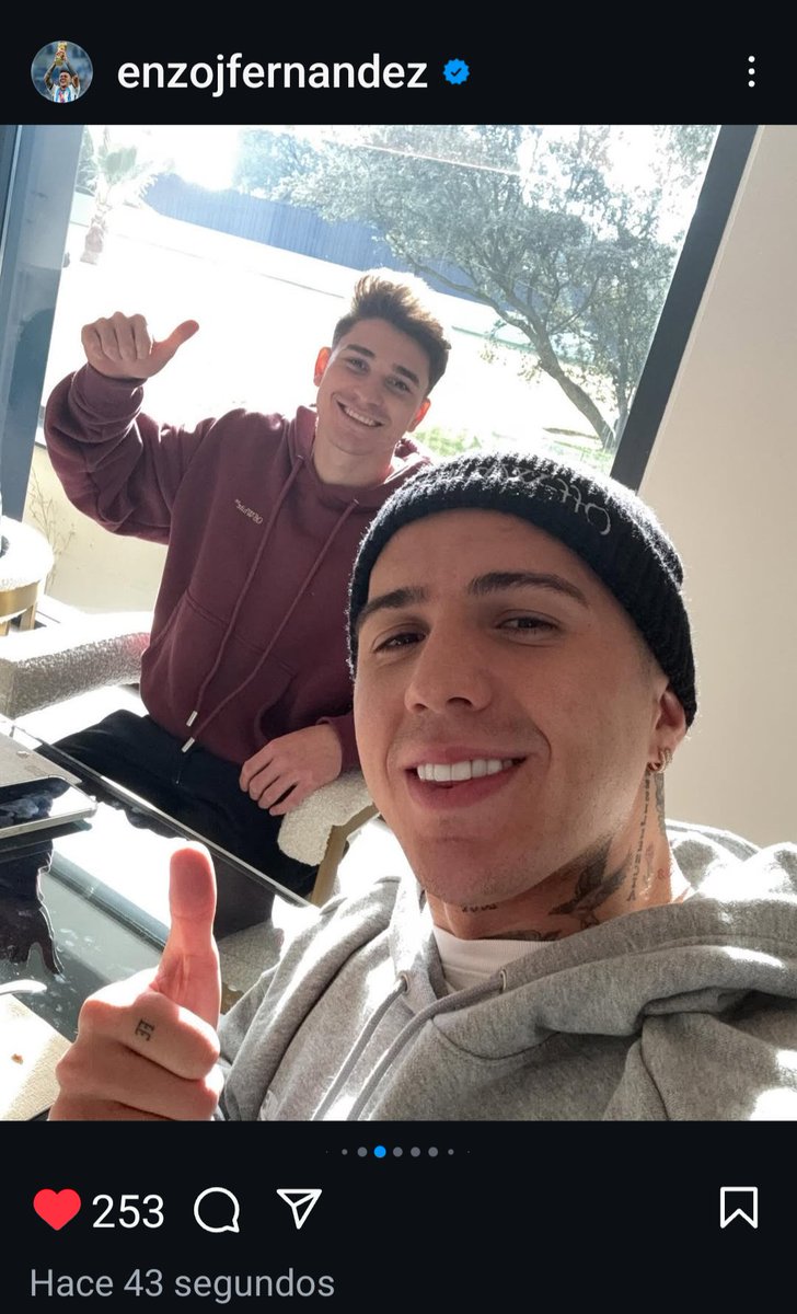 NikitoJulienzo's tweet photo. Lo fue a visitar por su cumple??!!! https://t.co/j8RWOTNMPY