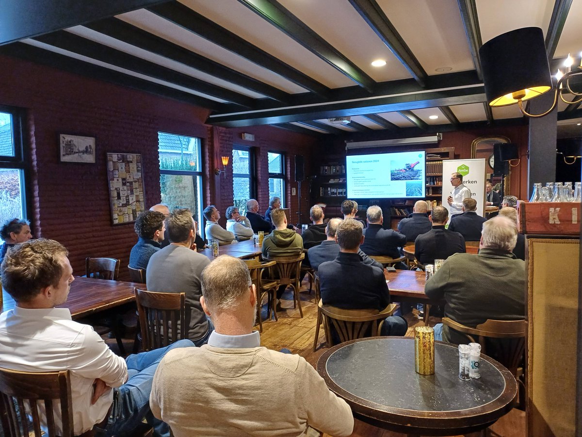 Royal_Avebe's tweet image. De rayonvergaderingen voor Avebe's leden en leveranciers zijn weer gestart. Gisteren was er een mooie opkomst! Er staan nog een aantal rayonvergaderingen op de agenda. Wij nodigen al onze leden en leveranciers van harte uit om hieraan deel te nemen. 🥔🌱