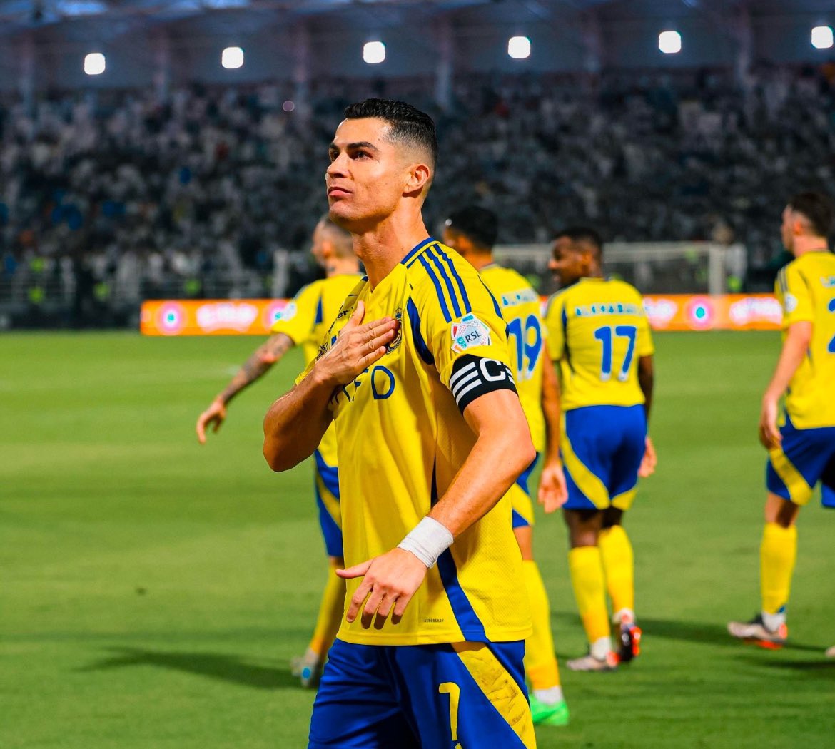 🤖🇵🇹 Cristiano Ronaldo reaches 100 G/A in 92 games since he joined Al Nassr from Man United.

918 career goals… 82 to go for 1000 goals milestone for Cristiano.
