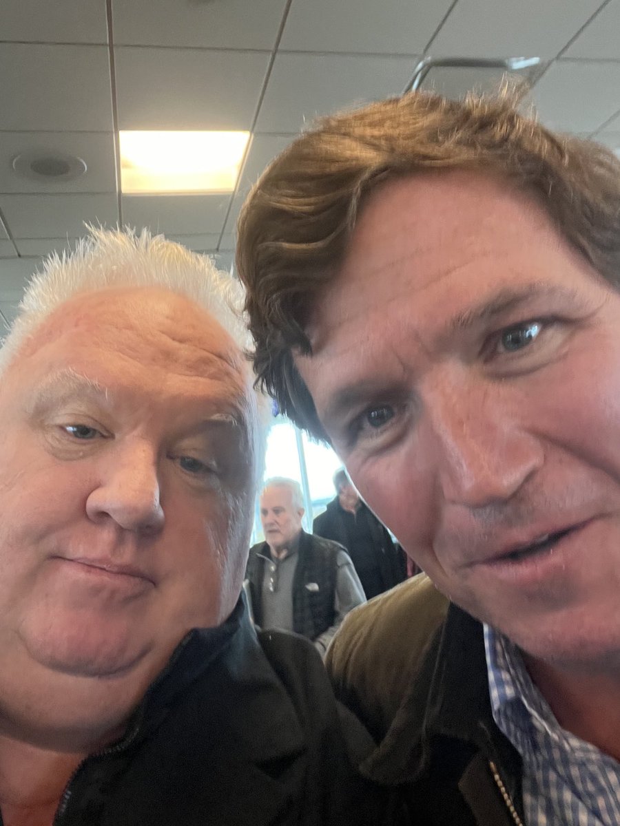 traderchicago7's tweet photo. Just got off the plane with this guy..says eat more USA Beef https://t.co/Iebu6bTyaS