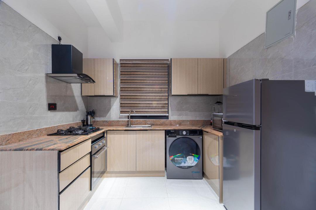 ceo_dkingz's tweet photo. Luxury 2 Bedroom Apartment Available 
📍Off admiralty way, lekki phase 1

Caution Fee: N100,000

Features:
* ⁠free high-speed WiFi
* ⁠24/7 electricity 
* ⁠24/7 security
* ⁠housekeeper services
* ⁠en-suite rooms
* ⁠3 balconies 

Bookings &amp; more 👇🏼

https://t.co/L5U0Be2XGI https://t.co/aApkeHtUJD