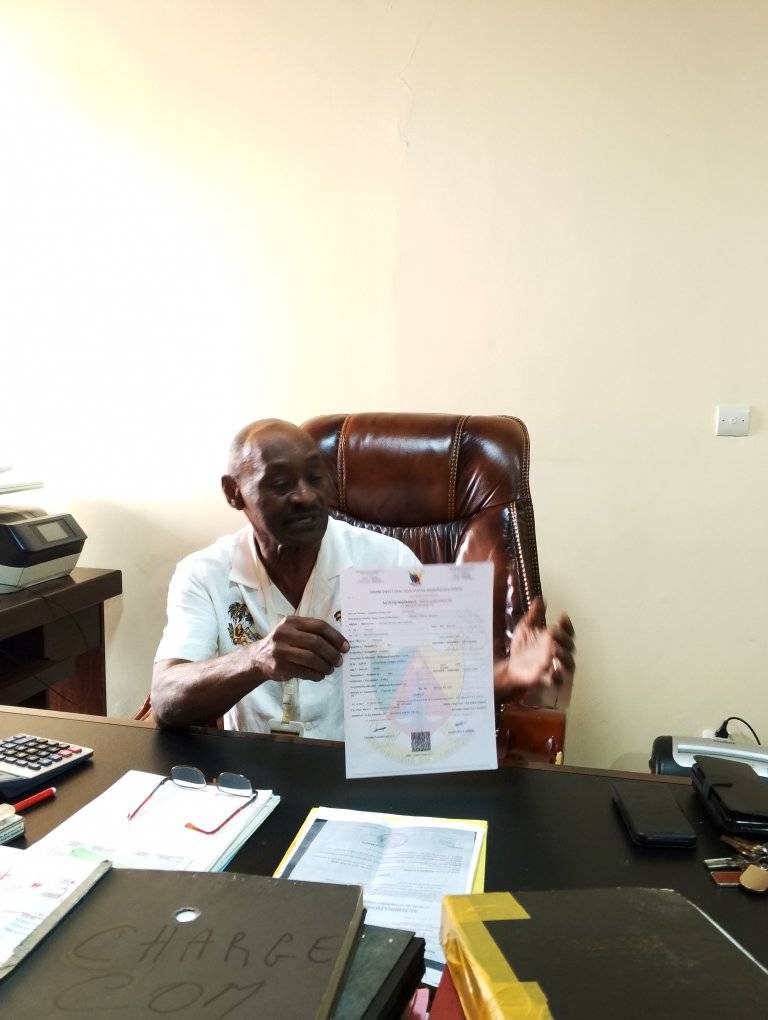 TheCameroonianZ's tweet photo. Signature du premier acte de naissance #numérique à la Commune d’Arrondissement de Yaoundé IV.

#Cameroon 🇨🇲 https://t.co/brbt3ophmx