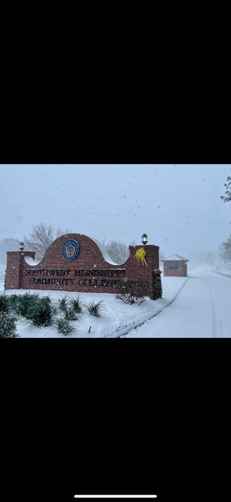 CoachCooperSMCC's tweet photo. Of course when you #ReachTheSummit you may see some snow! https://t.co/aAPNUUffkV