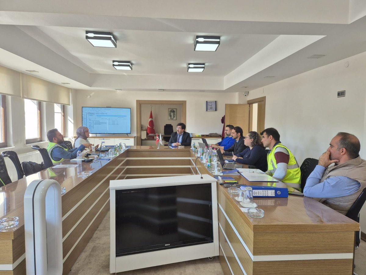 NigdeOsb's tweet photo. Sürdürülebilir Kalkınma Amaçları doğrultusunda katılımcı firmalarımıza sürdürülebilir üretim konusunda destek sağlayabilmek ve AB Yeşil Mutabakat Eylem Planı hedeflerine uyum sağlayabilmek için Yeşil OSB Sertifikasyon çalışmalarımız yoğun olarak devam etmektedir. https://t.co/b2qgO71Zkn