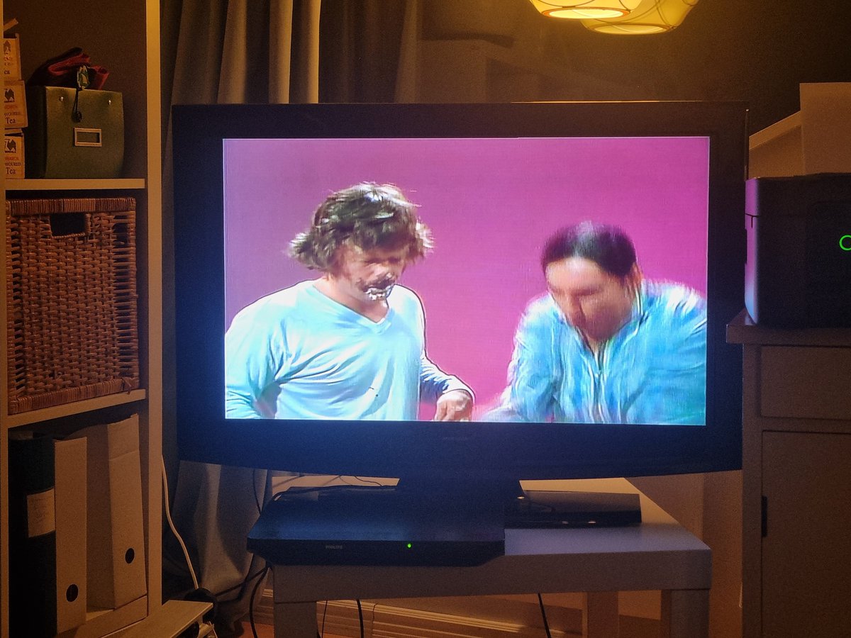 Med en son som har läs och skrivsvårigheter så funkar detta för just honom alldeles utmärkt. 
Både kul och lärorikt :)