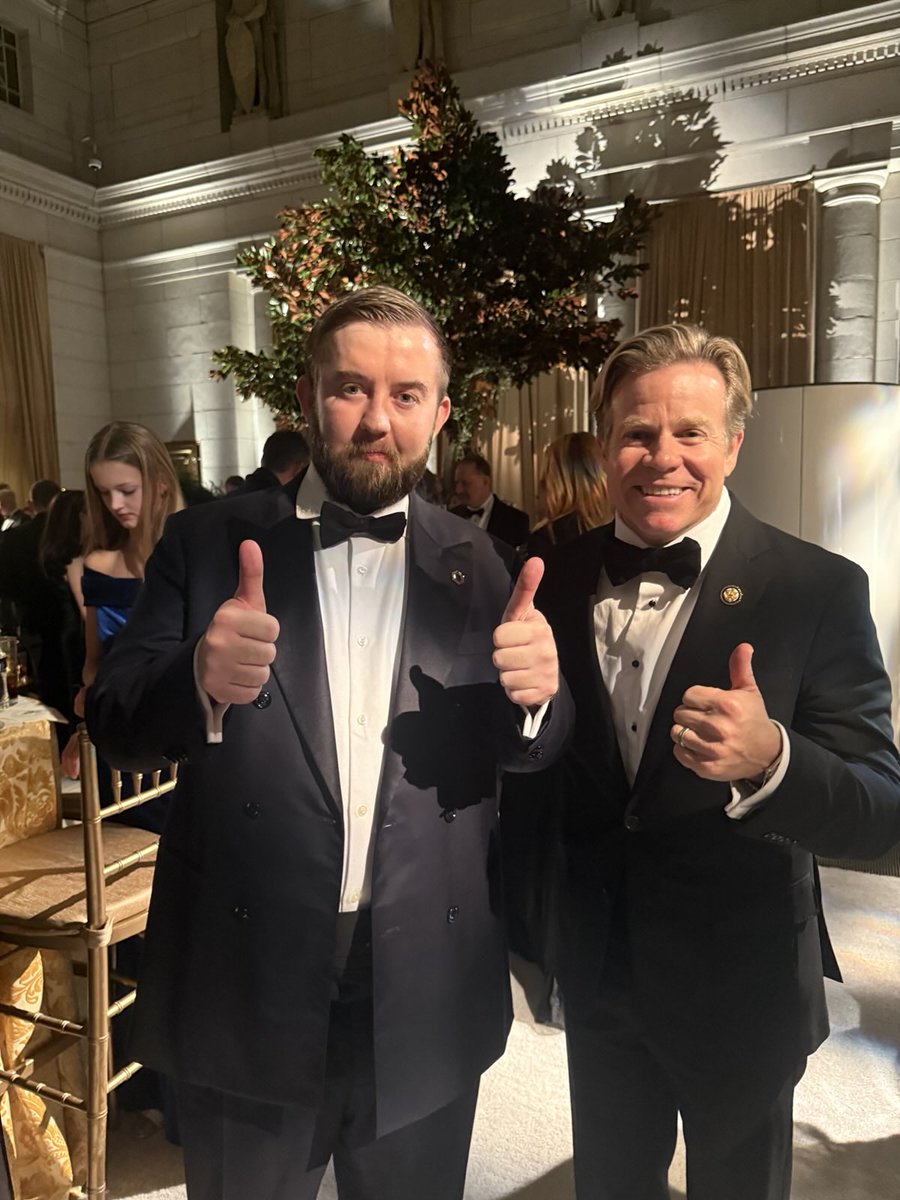 SergeyNazarov's tweet image. Many great conversations last night at the Inaguration Starlight Ball. Was great to discuss our industry with many forward thinking politicians, pro-blockchain legislators, top financial leaders, leading blockchain teams and highly educated old friends, all in one place.
We are…