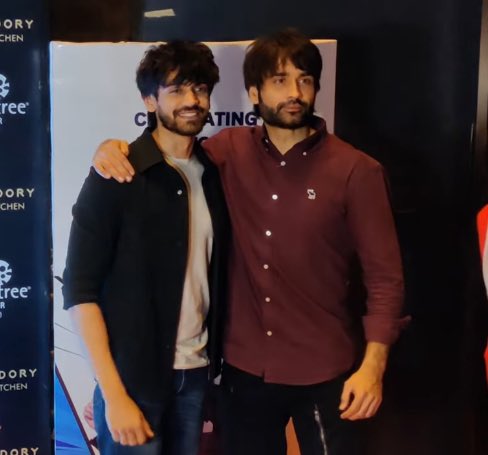 tigleytweets_'s tweet photo. #ViNash my ship is sailing 😭🫂

#AvinashMishra #VivianDsena #Avisha https://t.co/UZMHuTjodU