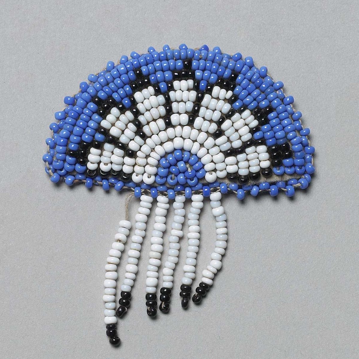 centerofthewest's tweet photo. This intricate Northern Cheyenne ceremonial fan-shaped pin, ca. 1950, would have been worn to a Native American Church meeting.
Beaded Native American Church pin. 2 x 2.5 inches. Anne Black Collection. NA.502.47.4
#NativeAmericanChurch #centerofthewest #NorthernCheyenne https://t.co/NHQz2lsmWq