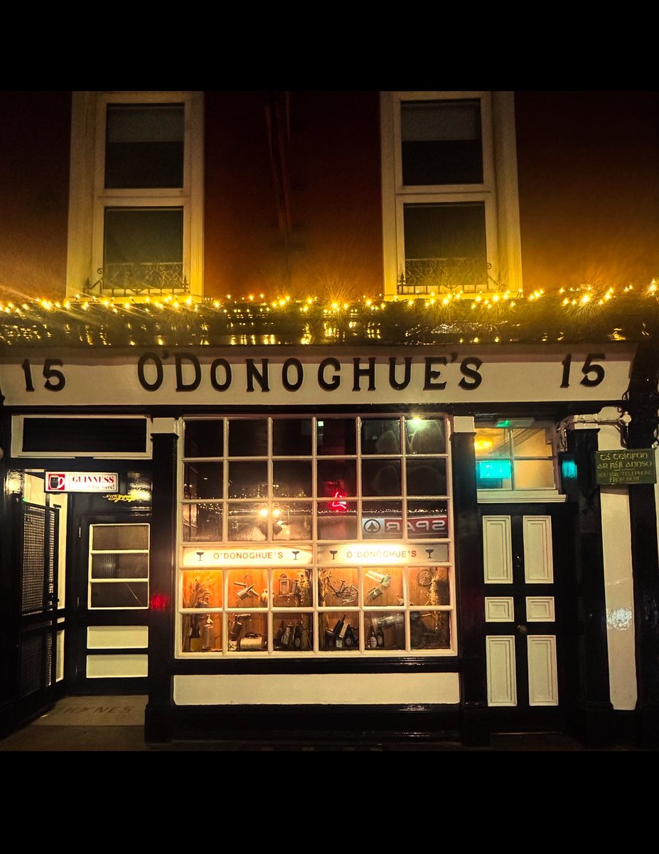 WE’RE HIRING 🚨

- Senior Bar Staff Required - 
- Full &amp; Part Time Roles - 
- 5 Years Experience Required - 
- Competitive Rates - 

Email odonoghuesdublin@gmail.com 

#ODonoghues #MerrionRow #Dublin #LovinDublin #Jobfairy #BarStaff #Bartender