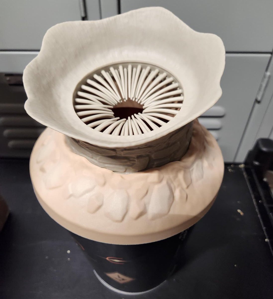SolaceCinema's tweet photo. Timothée Chalamet when asked if he has a ‘DUNE 2’ popcorn bucket:

“Oh, yeah. I keep mine under my bed.” https://t.co/LXsaOGJ8pC