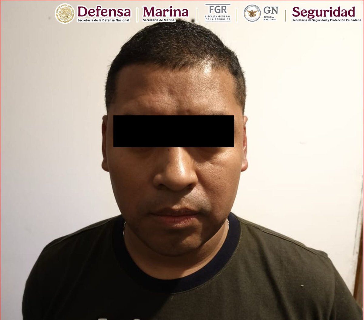 lopezdoriga's tweet photo. El Gabinete de Seguridad federal detuvo en la alcaldía Xochimilco de la Ciudad de México a David Cruz alias “Chino o  Bombero”.

Este sujeto es acusado de desaparición forzada de personas en el caso de los 43 normalistas de Ayotzinapa https://t.co/85yaqSnVxh