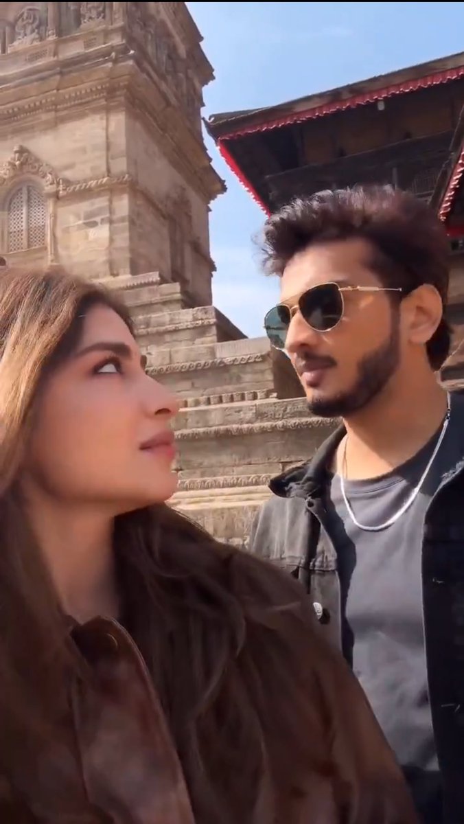 MapleAbdullah's tweet image. Chemistry between @munawar0018 &amp;amp; #KinzaHashmi is looking amazing 

#MunawarFaruqui #MunawarFaruqui𓃵 #MKJW𓃵 #MKJW #RubinaDilaik #RubiHolics