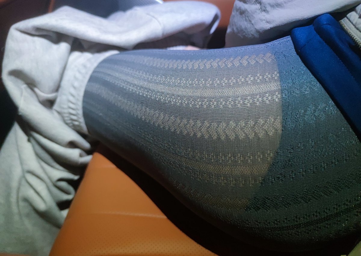 小扣柴扉久不开 tweet media