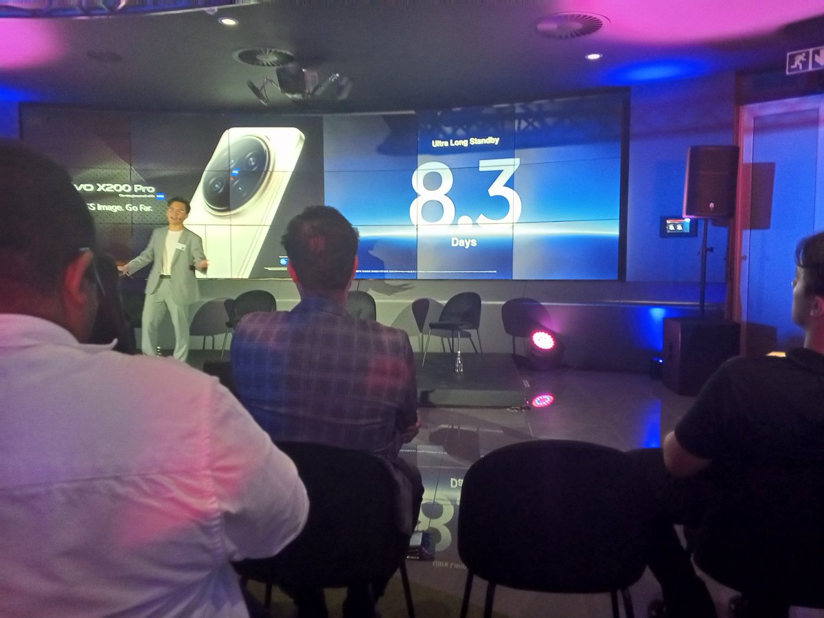 <a href="/Vivomobile_SA/">vivo South Africa</a>'s x200 Pro boasts a whopping 6000mAh battery delivering a claimed 8.3 days standby time #vivoX200Series