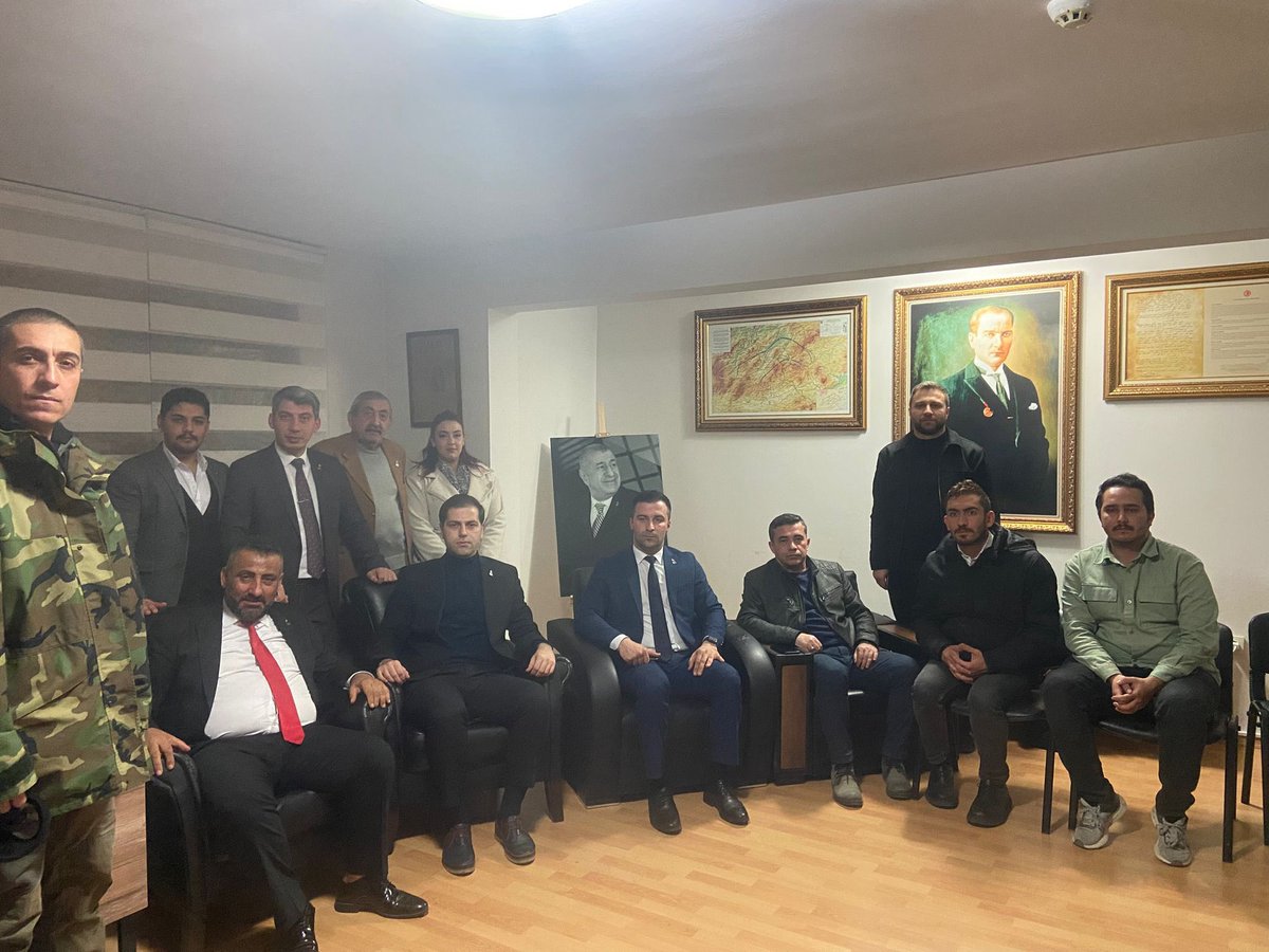 İl ve İlçe Teşkilatlarımızla dimdik ayaktayız. 

#KahramanÖzdağ

<a href="/umitozdag/">Ümit Özdağ</a> <a href="/OsmanDemir86906/">Osman Demir</a>