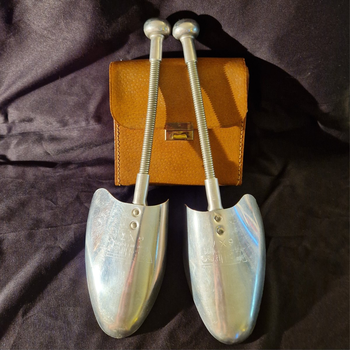 nacollectables's tweet photo. Here's a pair of shoe formers or trees from the 1960's, stamped Vic-Tree size 6-7. Cool things eh?
@EverRotating #vintageshowandsell #shoetrees #footwear #vintagestyle #vintagehome #vintagedesign #retrostyle #retrodesign #homedecor #shoelovers https://t.co/efZAvIKPyL
