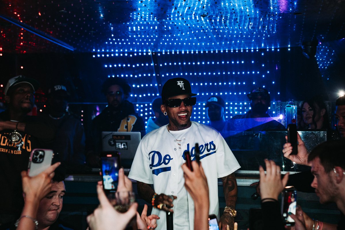 Kid_Ink's tweet photo. 2 weeks til Europe! #WheelsUpTour https://t.co/uETxX3ukn1