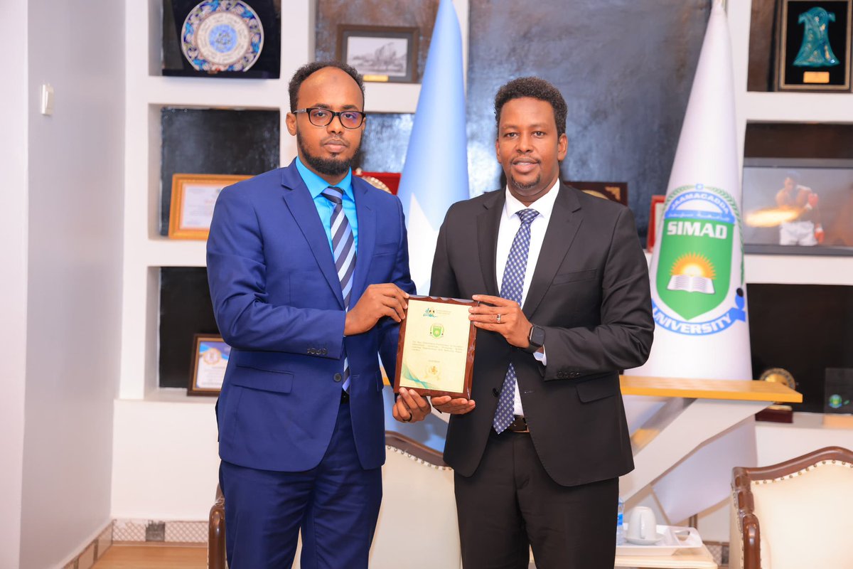 KasimHon's tweet photo. Today, I visited Simad University and met with the President, Dr. Abdikarim. I shared our efforts to support the Somali community through education. He encouraged us to intensify our work and promised that Simad University will continue to enhance our collaboration and support. https://t.co/DJHQzGDwSu
