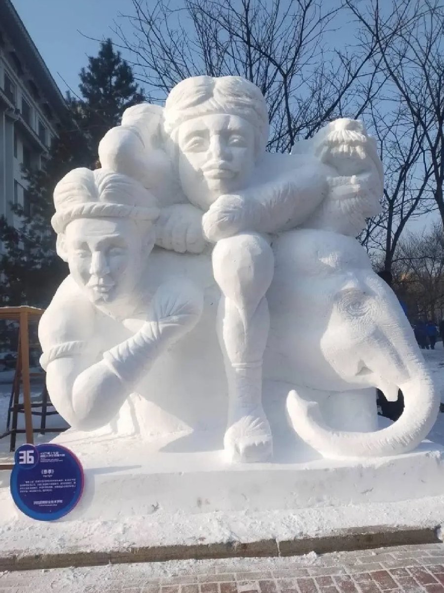 ถ้าจะชมฝีมือคนไทยมาชมงานจริงที่ได้รางวัลเถอะ 2 งานนี้ได้ที่ 1 ค่ะ