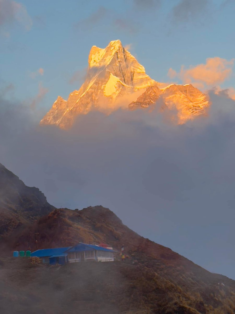 Mountain_TreksN's tweet image. “Experience the breathtaking beauty of the Mardi Himal Trek  with the stunning Machapuchare (Fishtail) Mountain in view! Join us for an unforgettable adventure🏔️

mountaintreksnepal.com/trip/mardi-him… 
#MardiHimal #Fishtail #TrekkingAdventure #MountainTreksNepal #NatureLovers #ExploreNepal