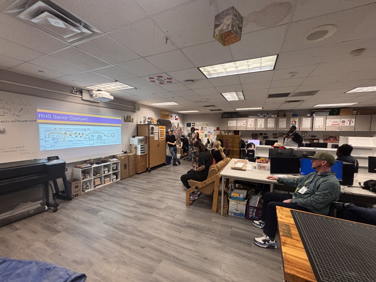 Laura Bellone Johnson tweet media