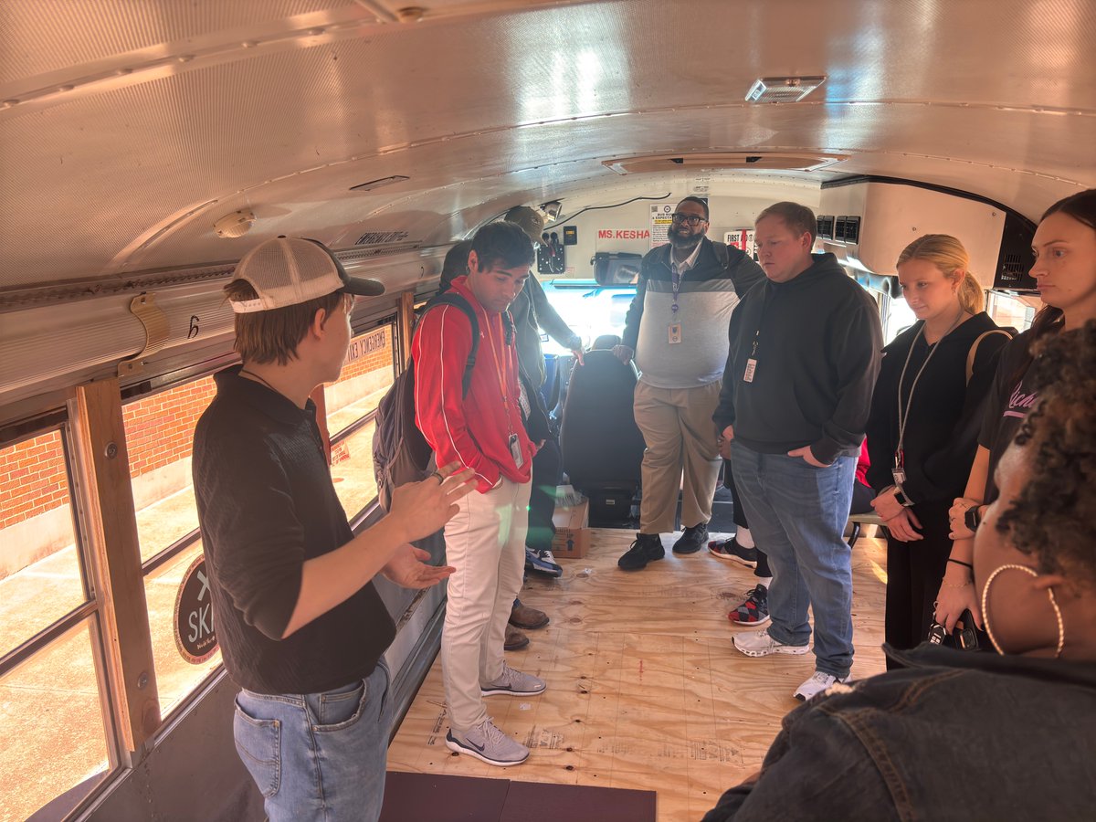 Laura Bellone Johnson tweet media