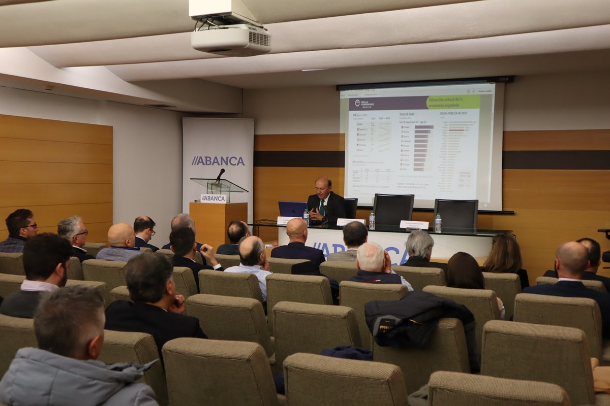 cel_leon's tweet photo. 📊También hoy presentamos las conclusiones de la Encuesta Empresarial Círculo, con la participación de Miguel Iraburu; @JADIEZLEON, alcalde de León; Julio Álvarez, presidente CEL; Marcos Lamas @SomosABANCA, @NatichuA @CyDLeonesa y @LucioFuertes @Leasba 
ℹ️https://t.co/lbAD8Wf7Hb https://t.co/vmwHVUyL7d