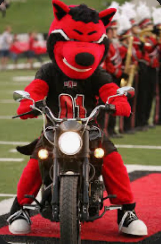 #AGTG Extremely blessed to receive my first D1 offer from <a href="/AStateFB/">Arkansas State Football</a>!! <a href="/ThardiN1235/">Ty Hardin</a> <a href="/Coach_TWard/">Trey Ward</a> <a href="/TupFB/">Tupelo High Football</a>