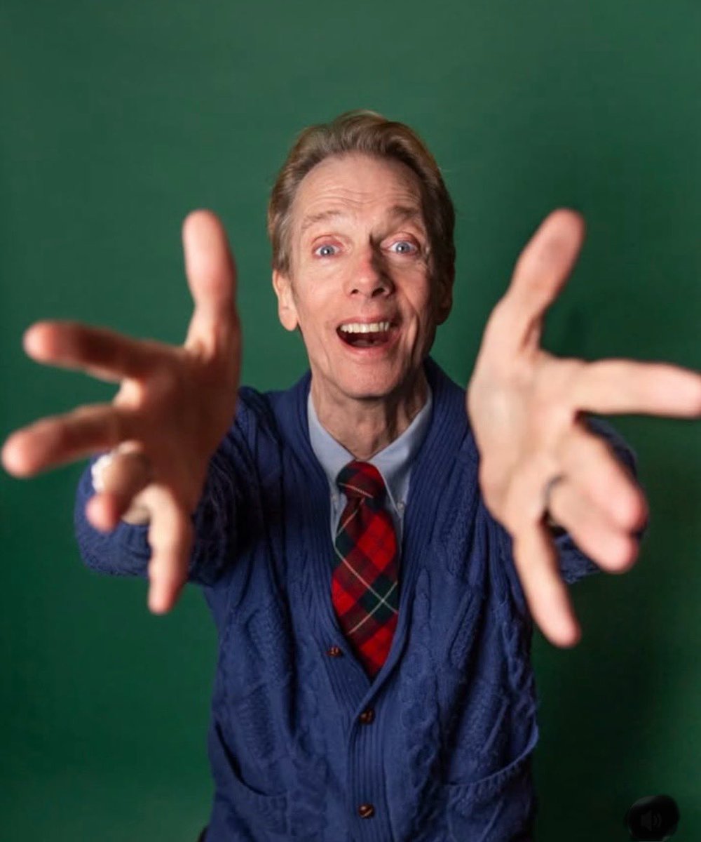 actordougjones's tweet image. My nice dad look for sitcoms, Christmas movies, etc.
Photos by Bruce Smith.