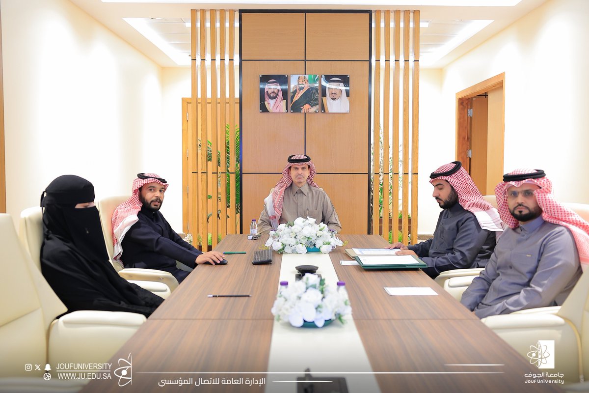 JoufUniversity's tweet photo. #تغطية ا
رئيس #جامعة_الجوف، أ.د. محمد بن عبد الله الشايع، يعقد عددًا من الاجتماعات مع عمداء الكليات الإدارية والإنسانية ووكلائها؛ ويؤكد على دورها في دعم ريادة الأعمال وتعزيز مهارات الشباب لإطلاق مشاريع مبتكرة، وإجراء دراسات متعلقة بالثقافة والأدب المحلي، مما يسهم في إبراز هوية منطقة الجوف، وتحق��ق أهداف #رؤية_السعودية_2030
https://t.co/m78xBeLxwL