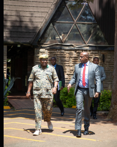 Aljununu fununu (@afununu) on Twitter photo Makueni governors' <a href="/GvnMutula/">Mutula KilonzoJR CBS</a> approach in leadership not only assiduous but also splendid and enheartening. On -boarding all the stakeholders obliterates the policy-making/implementation misdemeanors' . Wait for the avalanche of goodies in the human wildlife interactions. Makueni governors' <a href="/GvnMutula/">Mutula KilonzoJR CBS</a> approach in leadership not only assiduous but also splendid and enheartening. On -boarding all the stakeholders obliterates the policy-making/implementation misdemeanors' . Wait for the avalanche of goodies in the human wildlife interactions.