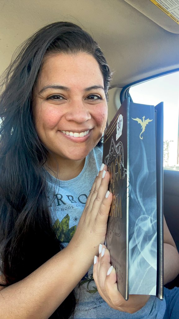 Target exclusive Onyx Storm secured 🥹 now to finish Iron Flame before reading it 😂