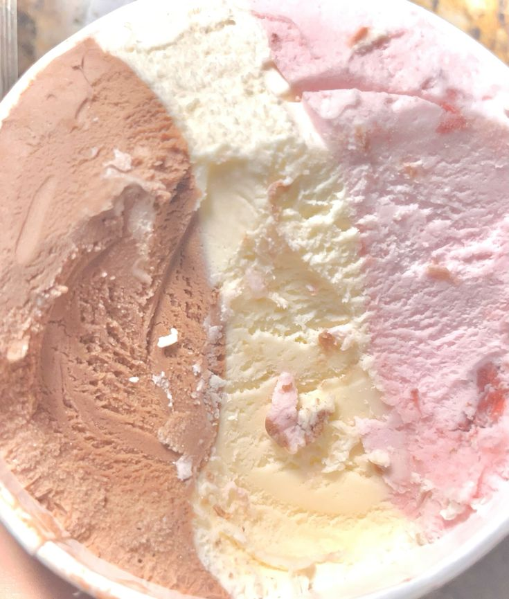 daily_dolce's tweet photo. Donuts or ice cream? https://t.co/89h8wgkKdN