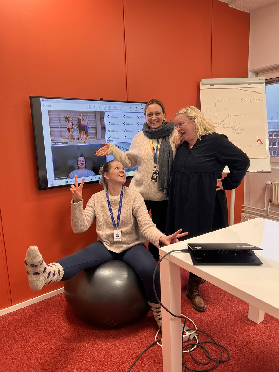 Onni on tehdä yhteistyötä 🤝 ollaan taitolajien ⛸️🤸🏻‍♀️🙌🏻 💃kanssa suunniteltu yhteisiä suuntia! On jaettu osaamista lasten urheilun teemoissa ja tänään suunniteltiin valmennusosaamisen kehittämisen yhteisiä kuvioita tulevalle vuodelle 💪 #yhteistyö #osaamisenkehittäminen #verkostot