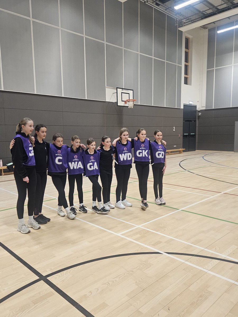 A nice friendly yesterday for our 7B V St George’s B.  Unfortunately, we lost 12 v 3. POM Violet S🏐🌟