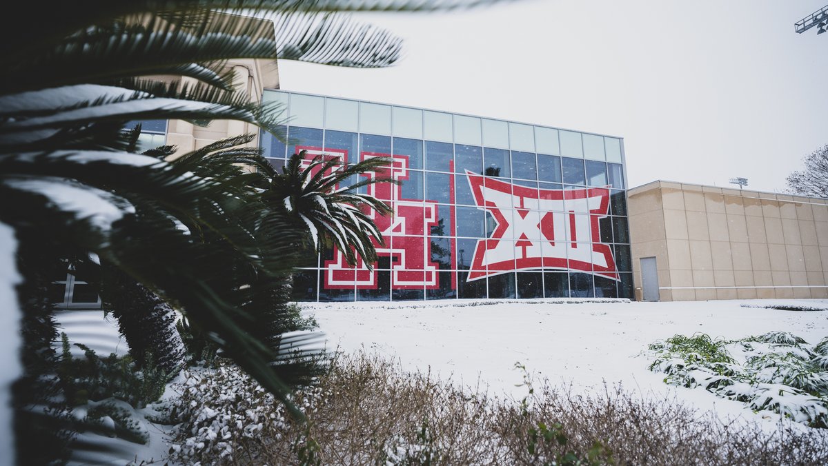 UHCougars's tweet photo. Views from the 713 ❄️ https://t.co/U6jOQwyOvq