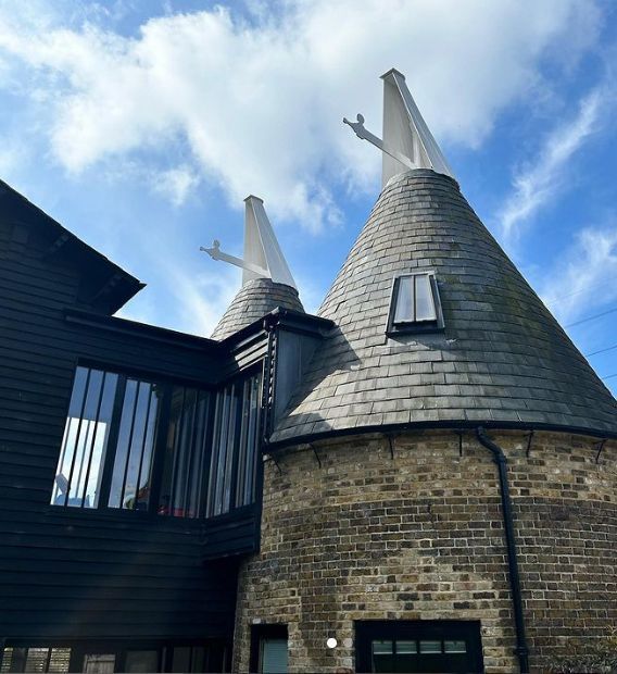 Dude and Arnette - Oast Cowl Specialists tweet media